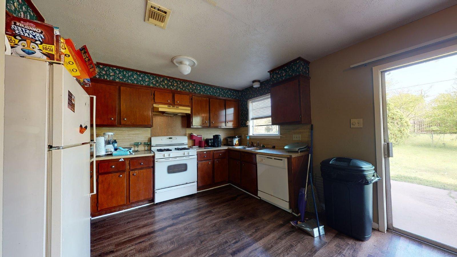 1208  S Dexter property image